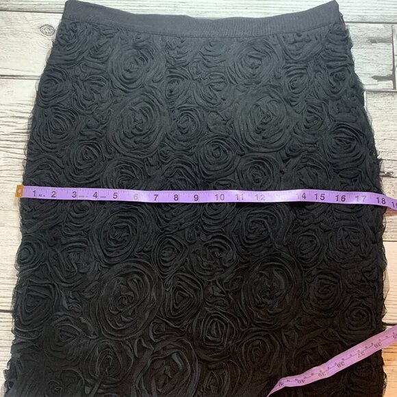 Banana Republic Black Floral Textured Rosette Chiffon Pencil Skirt - Picture 11 of 13